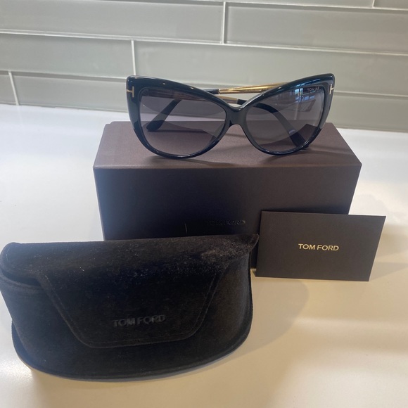 Tom Ford Reveka Sunglasses TF512 Black Gold Authentic - Picture 1 of 5